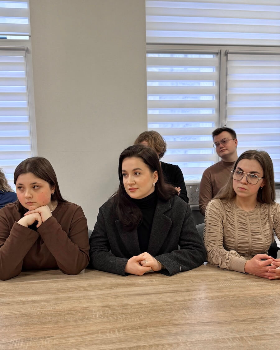zakhid naukovykh hurtkiv z akusherstva i hinekolohiyi ta dermatolohiyi2